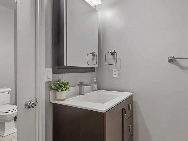 932 N Broadway St #1 — Photo 18