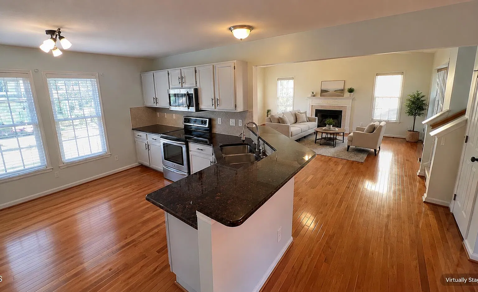 3 bed, 2.5 bath, 1540 sqft, $2,300 — Photo 4