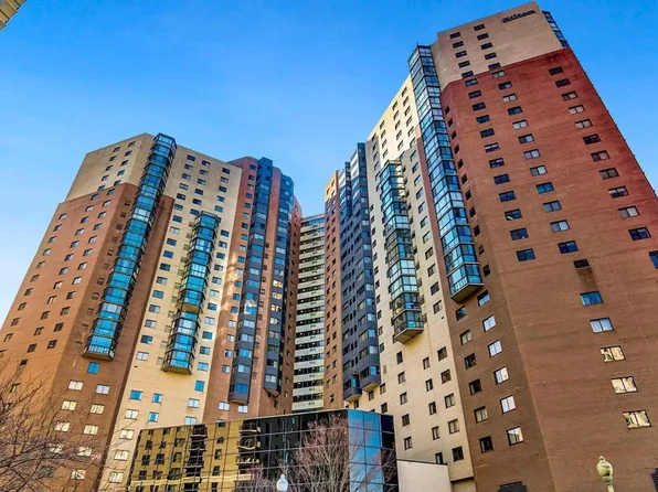 900 N Stafford St APT 1916, Arlington, VA 22203