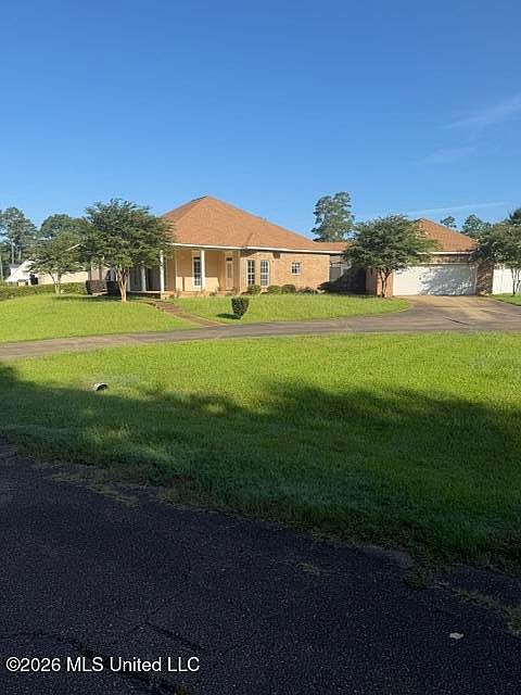1st image of 2104 Cheyenne Dr