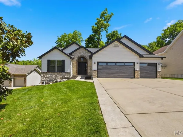 1128 Patsy Ln, O'Fallon, MO 63366