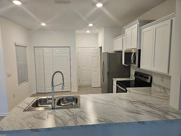 4004 Bay Hawk Ct — Photo 14
