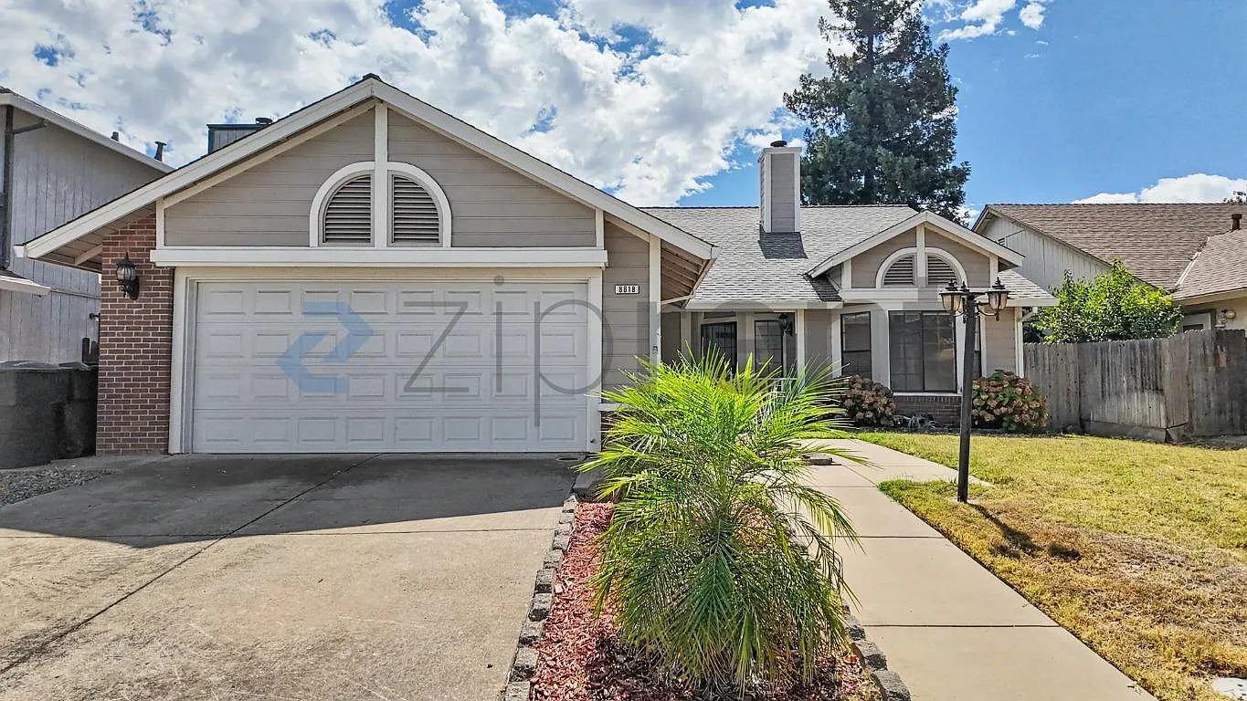 3 bed, 1616 sqft, $3,200 — Photo 1