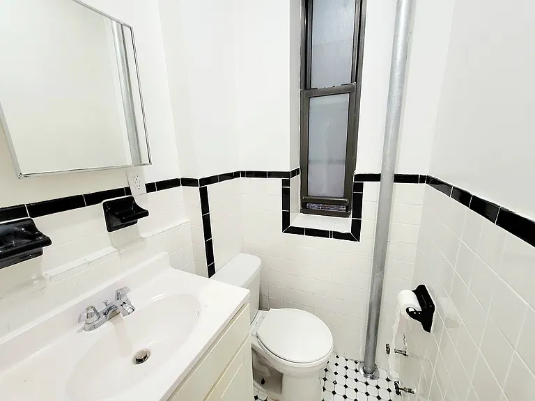 342 E 15th St #2X — Photo 9