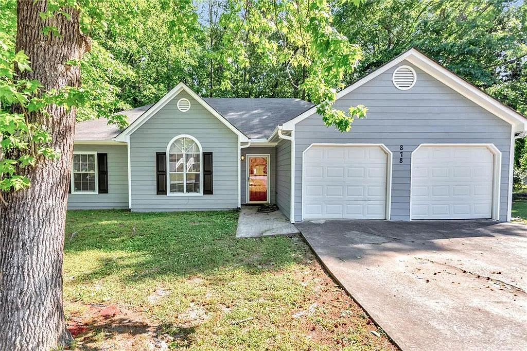 3 bed, 2.0 bath, 1500 sqft, $2,200 — Photo 1