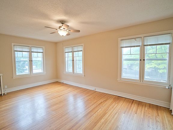 4th image of 95 Lexington Pkwy S #109