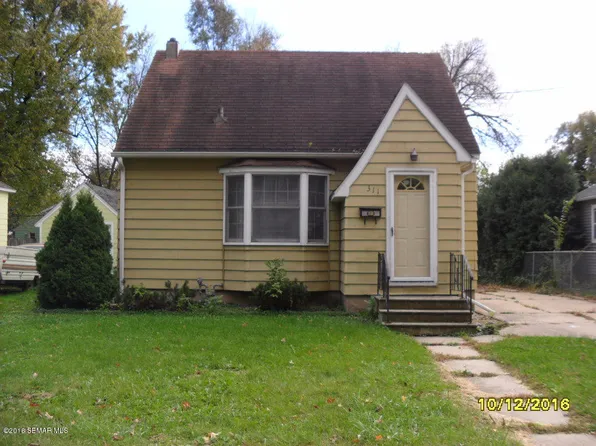 311 10th Ave SW, Austin, MN 55912