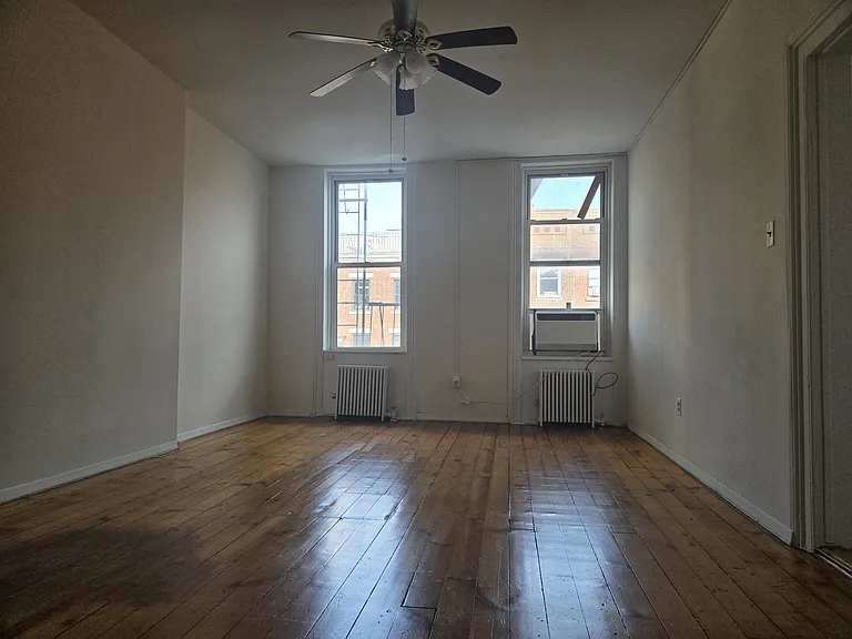 116 Smith St #2F — Photo 3