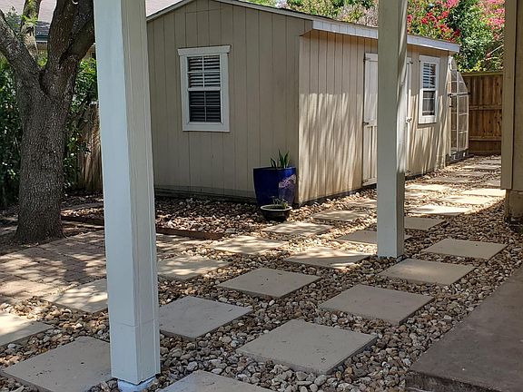 Large Shed with AC
Green House
