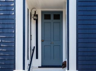 24 Pearl St #3, Marblehead, MA 01945