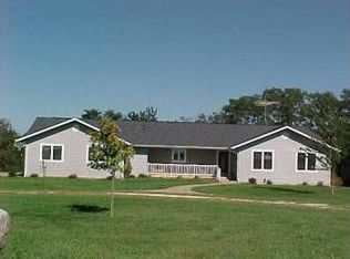 2886 Bittersweet Dr, Fort Madison, IA 52627
