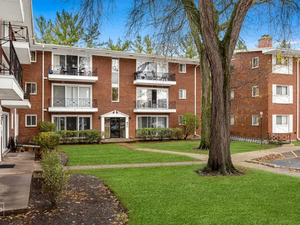 10115 Old Orchard Ct Unit 304, Skokie, IL 60076