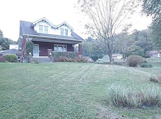 103 Spanish Villa Dr, Jeannette, PA