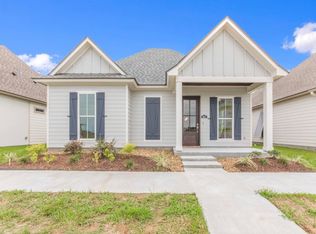 107 Harvey Cay Ln, Youngsville, LA 70592
