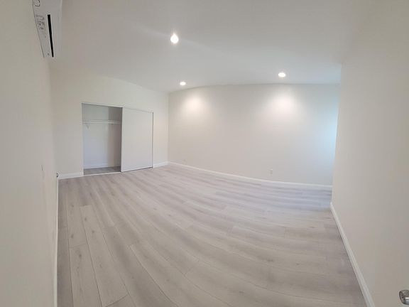 3rd image of 8802 1/2 Sandlock St