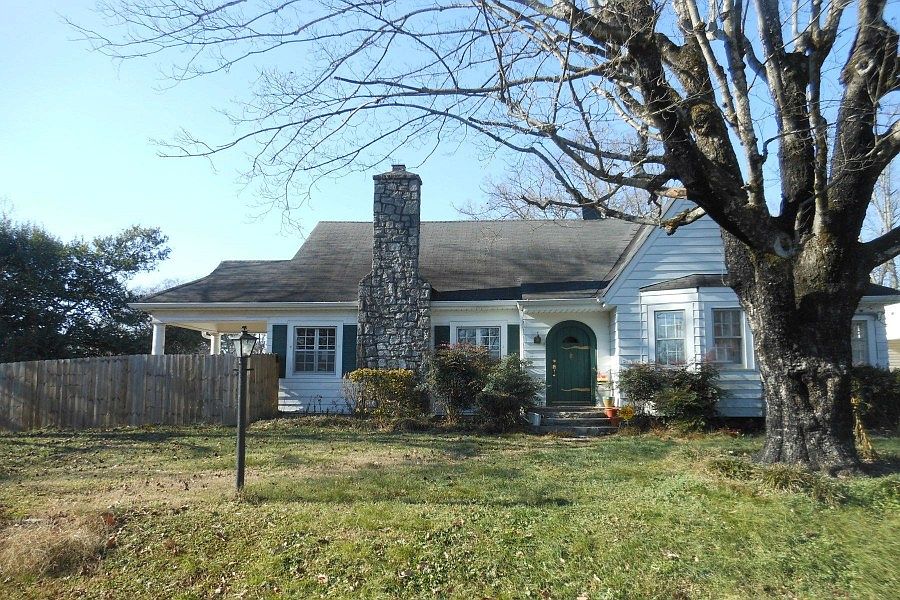 1st image of 307 Crestway Dr