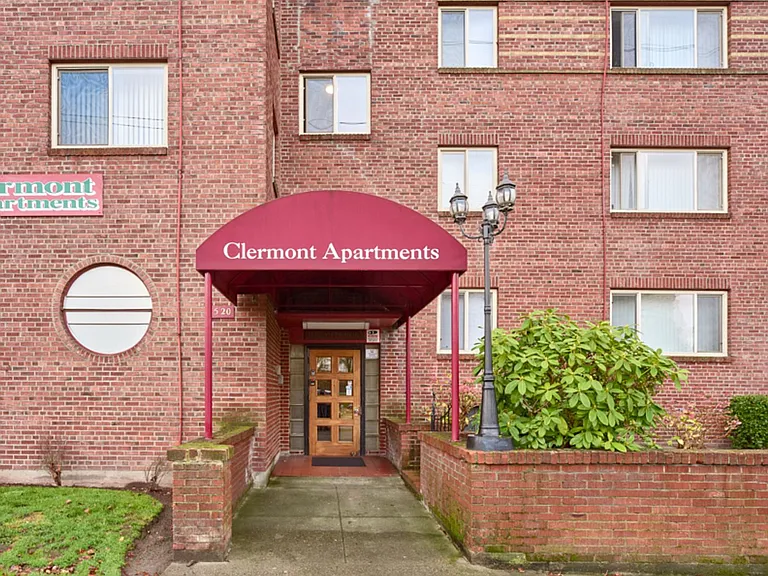 Clermont Apartments — Photo 11