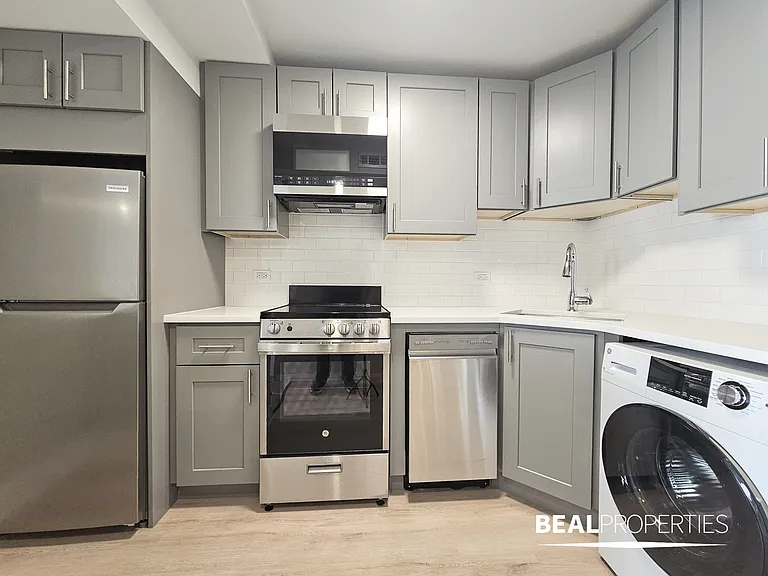 1220 North LaSalle Street — Photo 9