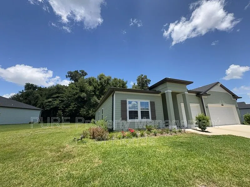 4 bed, 3.0 bath, 2692 sqft, $2,375 — Photo 4