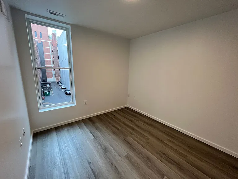 725 W Pratt St. — Photo 100