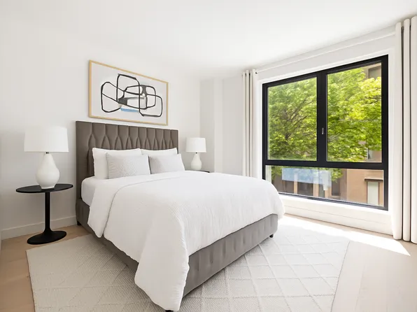 27-09 40th Avenue image 2 of 12