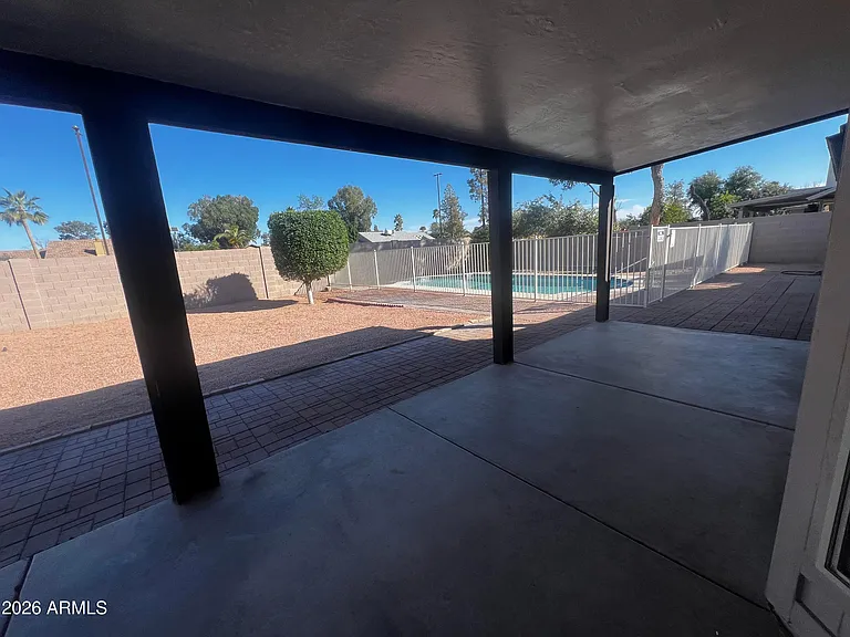 1550 W Knowles Ave — Photo 12