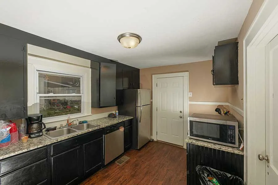 4 bed, 1792 sqft, $1,900 — Photo 3