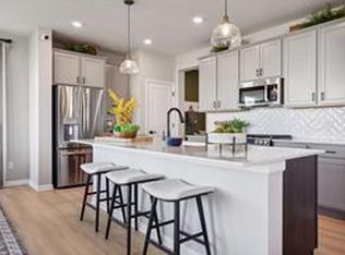 1533 Philipp Way, Shakopee, MN 55379