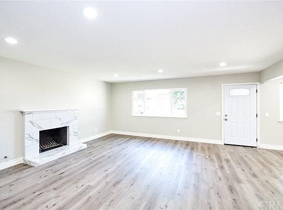 3rd image of 10059 Lomita Dr
