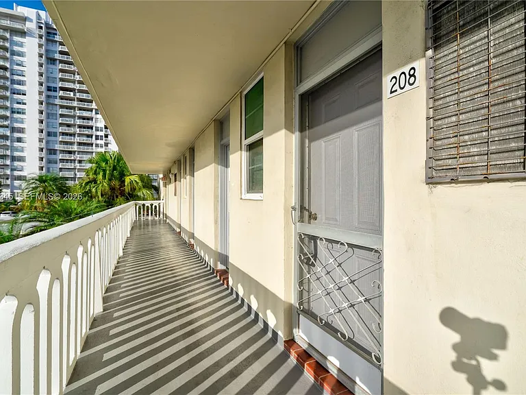 2861 Leonard Dr #F208 — Photo 18