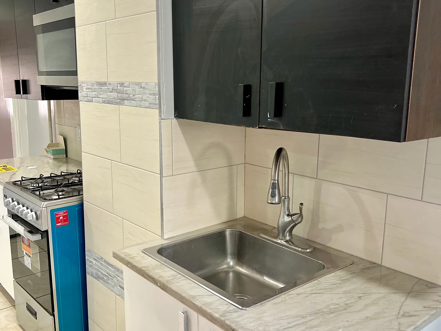 2 bed, 500 sqft, $2,500 — Photo 2