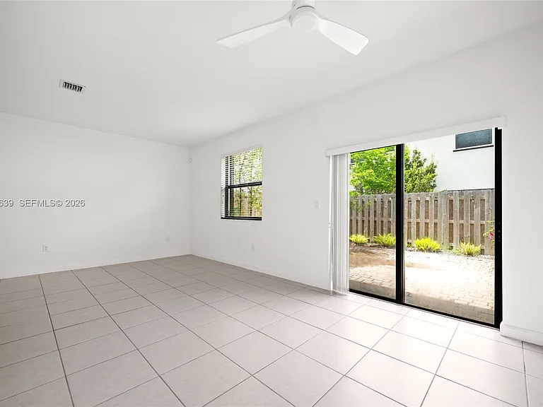 11949 SW 245th Ter — Photo 7
