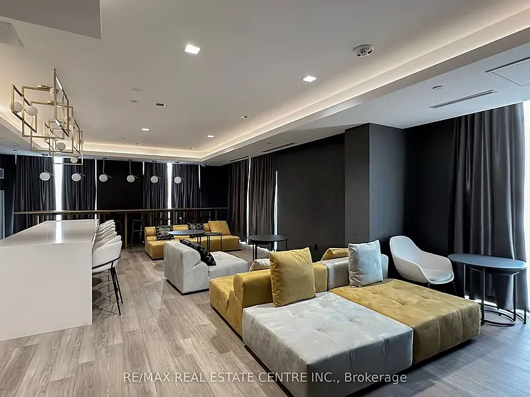 1010 Dundas St E #Penthouse 17 — Photo 41