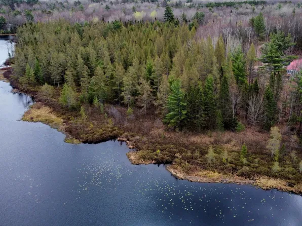 4421 Highlander Rd, Rhinelander, WI 54501