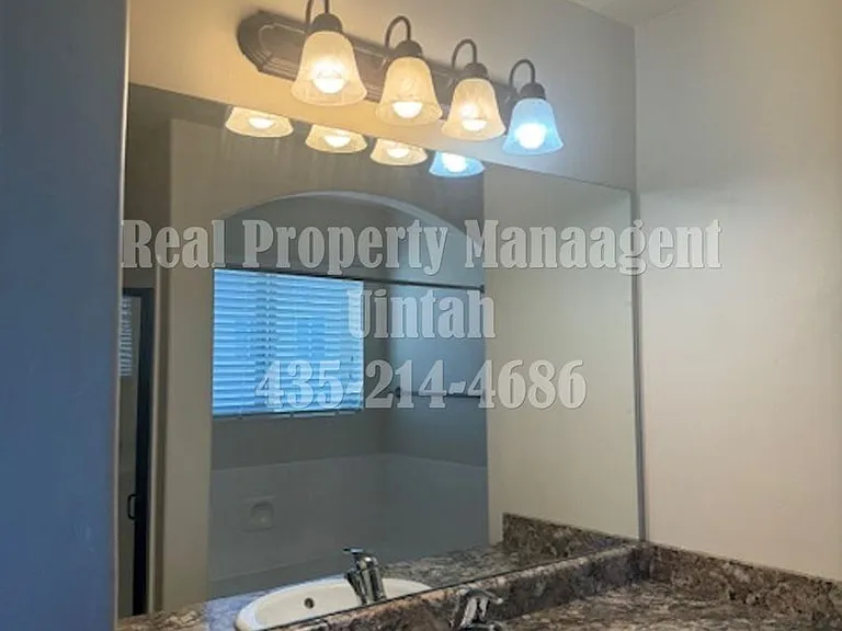 428 E Gray Fox Ln — Photo 21
