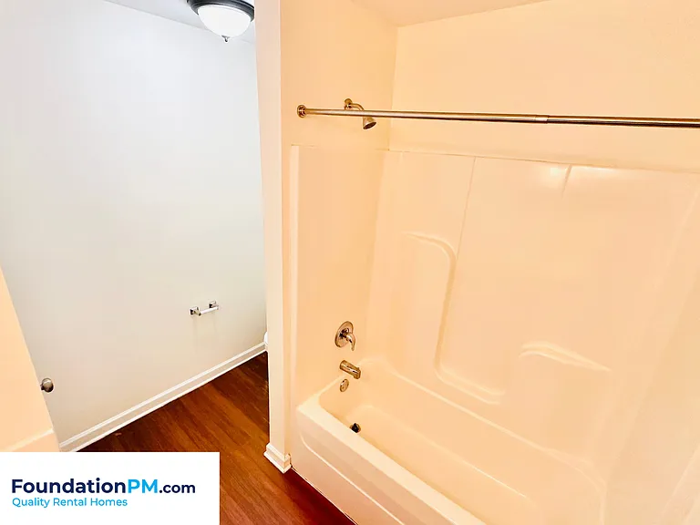 1314 Crosstown Ct — Photo 10