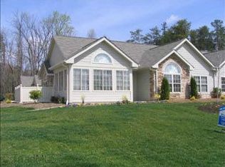 4263 Plantation Ridge Ln, Greensboro, NC 27409