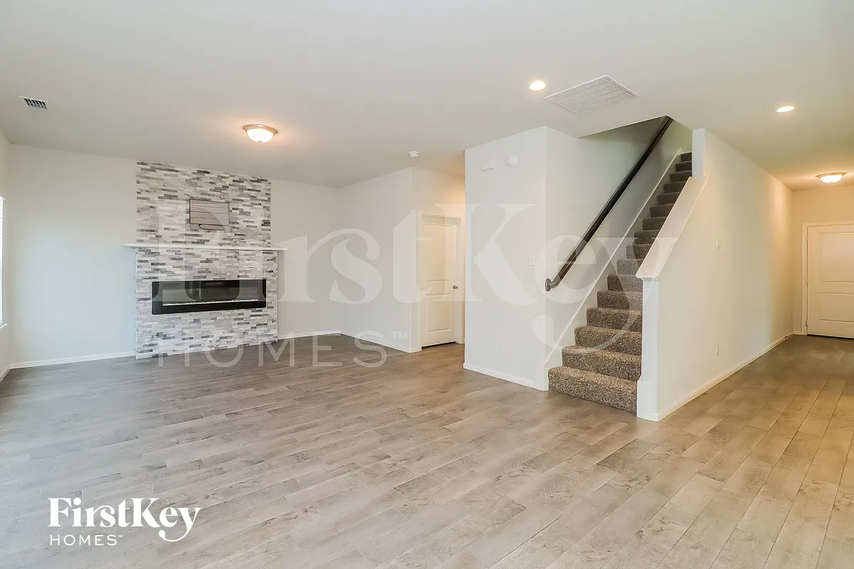 Building Photo - 2212 Blythwood Trl