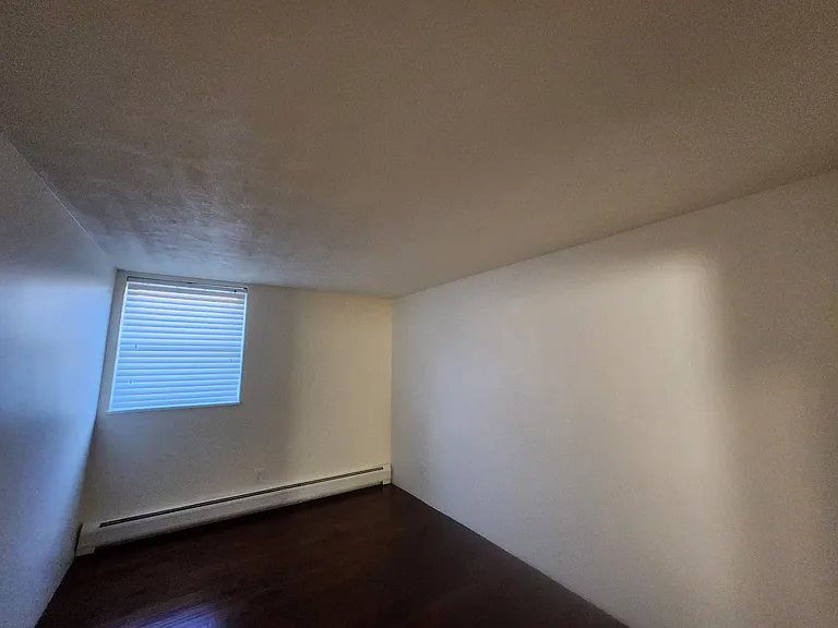 1350 Golden Cir #109 — Photo 6