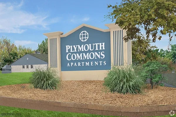 Plymouth Commons — Photo 1