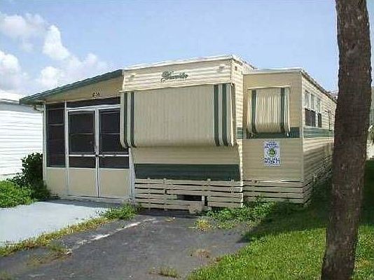 1st image of 600 Nettles Blvd