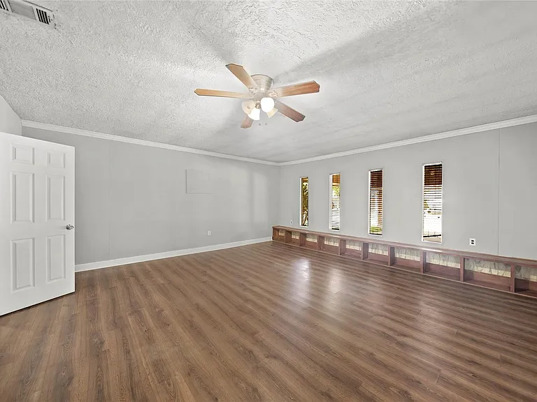 2835 Dragonwick Dr — Photo 17