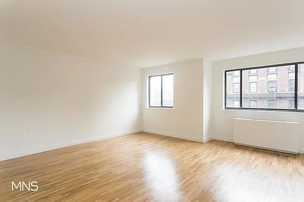 Rented by MNS Marketing | media 5