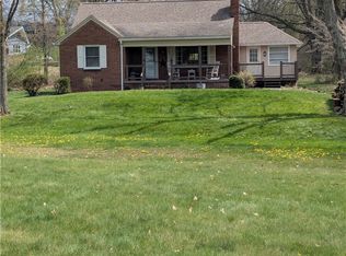 3106 Fernwood Ln, New Castle, PA 16105