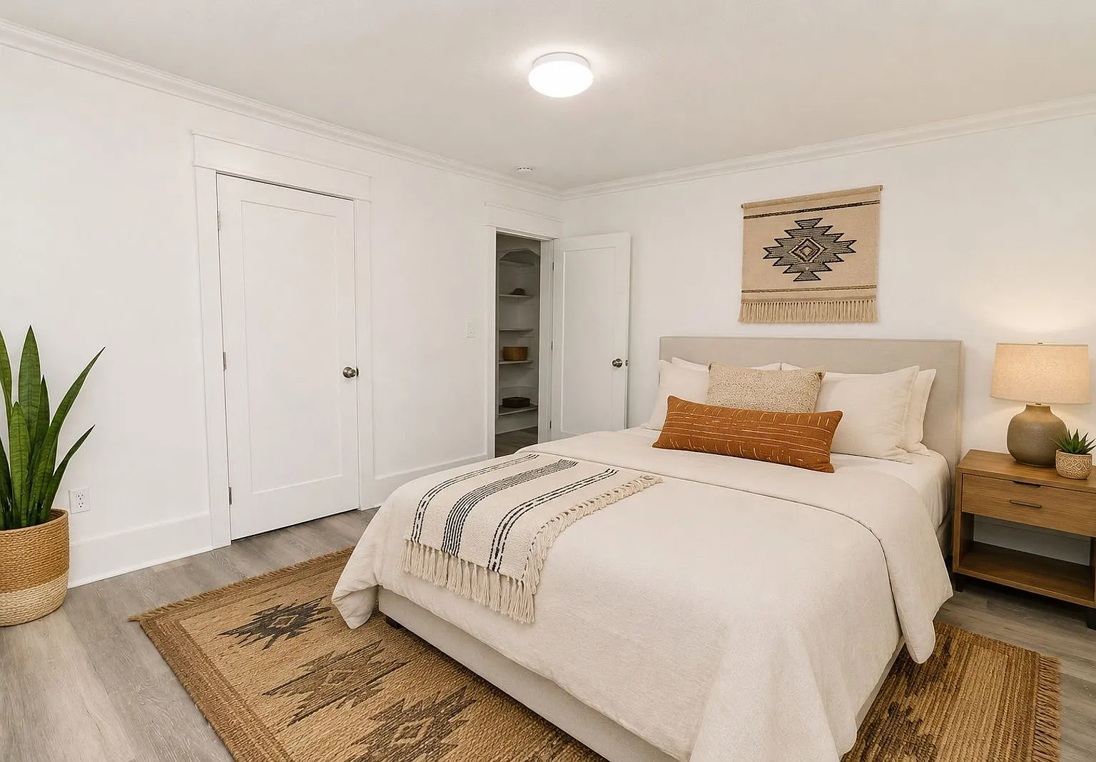 2 bed, 1.0 bath, 940 sqft, $1,095 — Photo 3