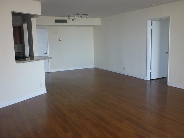 1st image of 3300 NE 191st St APT 1815