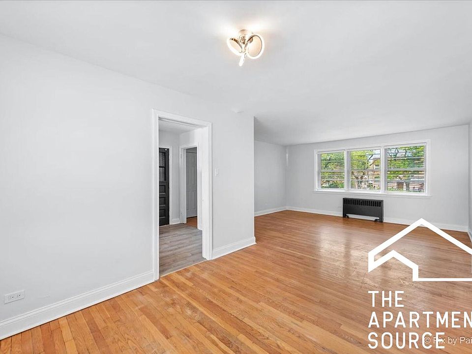 1st image of 2711 W Berwyn Ave