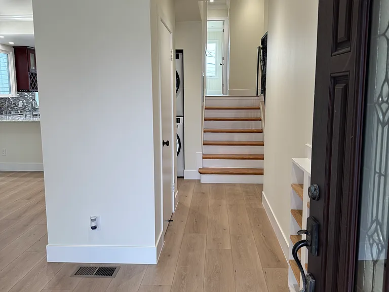 94 Crestline Ave — Photo 5