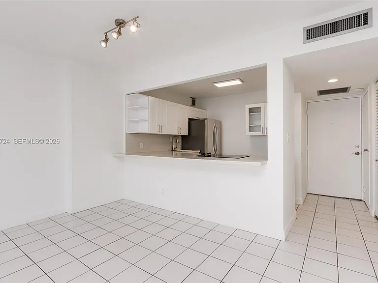 100 Bayview Dr #1102 — Photo 12