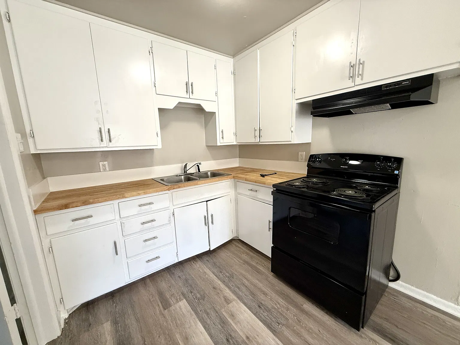 1618 Tower Drive - 1 — Photo 2